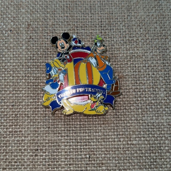 Disney Trading Pins. - Picture 3 of 5
